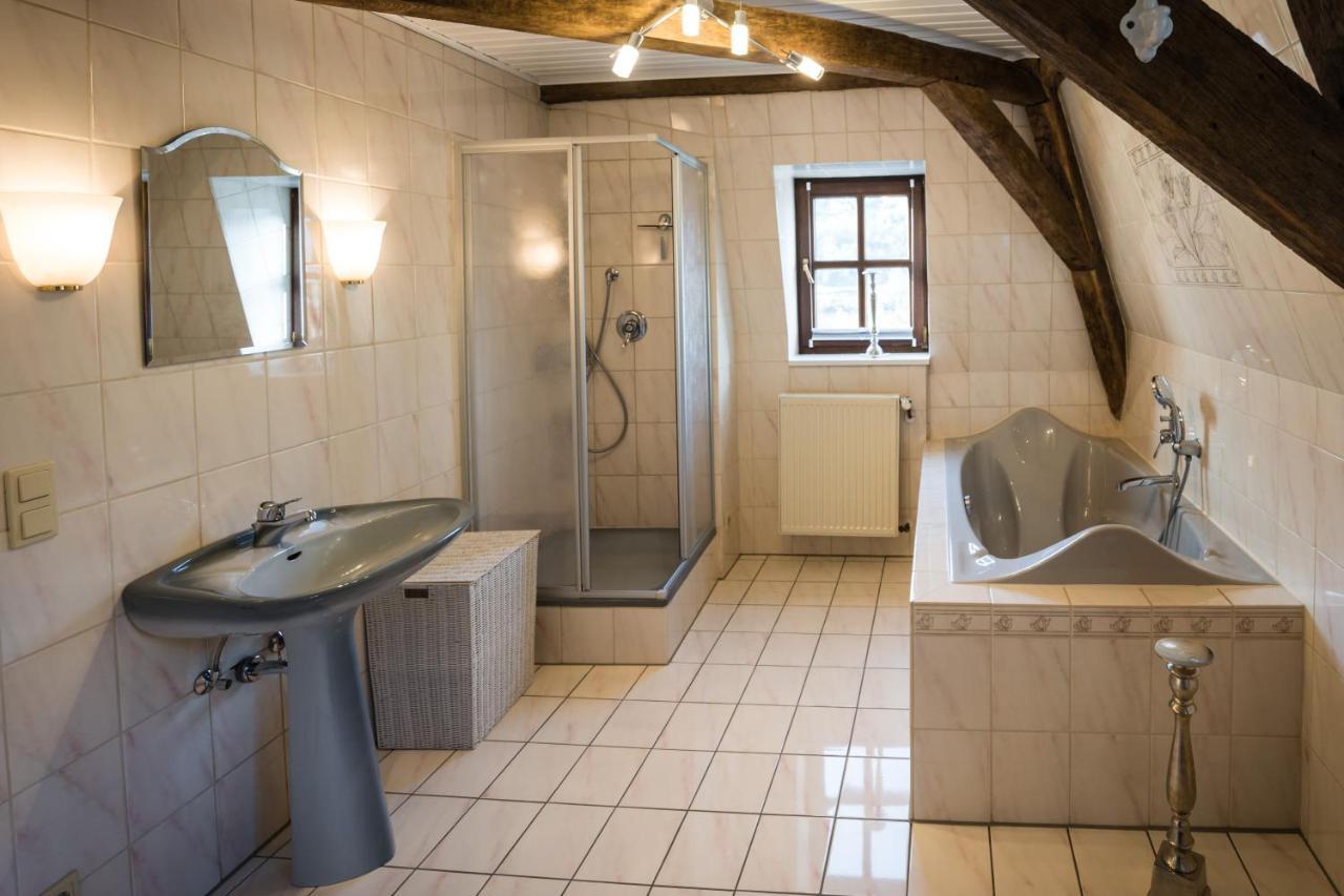 Rißbacher Hof Mansarde anno 1737 Traben-Trarbach Exterior foto